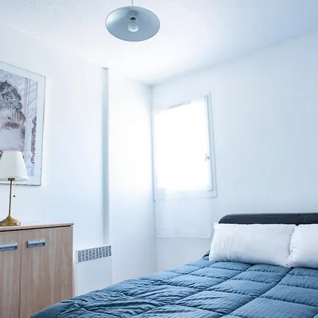 Apartment Superb Near The Port And The Sea